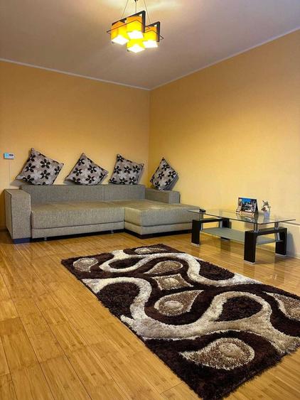 Apartament cu 2 camere decomandat în Micro 20