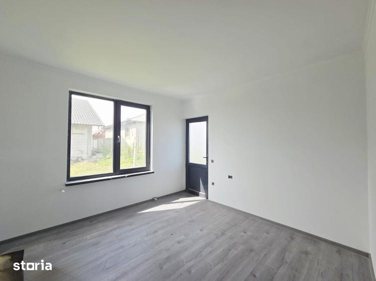Casă cu 3 camere cu Teren 500 Mp în Schela