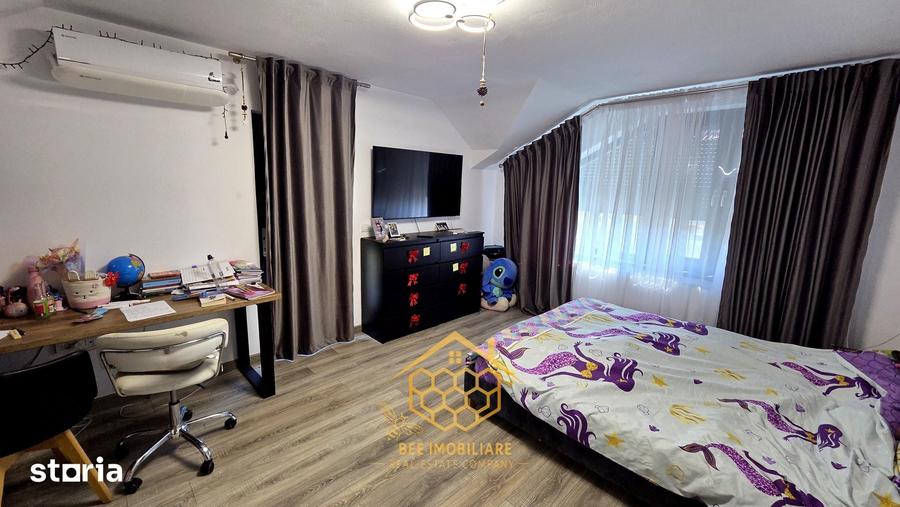 Casă cu 5 camere cu Teren 400 Mp în Ghercești
