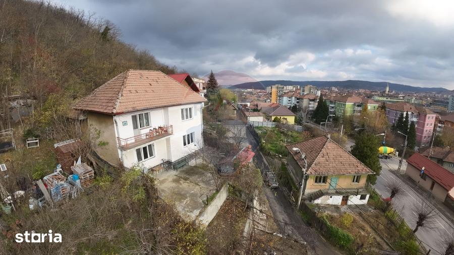 Casă cu 5 camere cu Teren 250 Mp în Exterior Sud