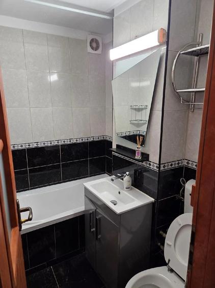 Garsonieră decomandată în Central