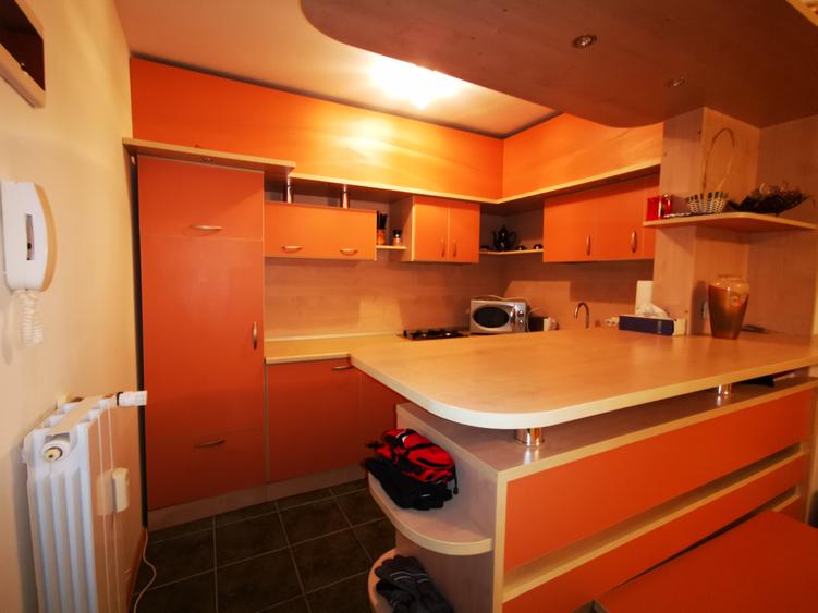 Apartament cu 2 camere semidecomandat în Furnica