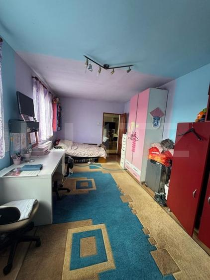 Casă individuală cu 4 camere cu Teren 900 Mp în Simeria