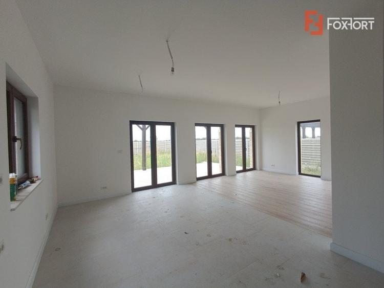 Casa individuala cu 4 camere de vanzare in Mosnita Noua - 4