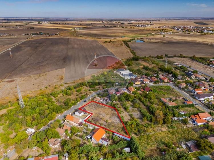 Teren Construcții intravilan de 2069 mp, în Gai