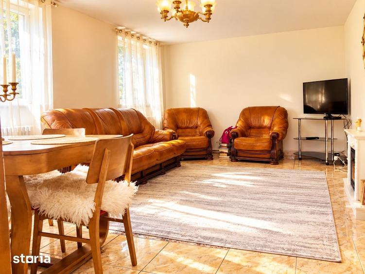 Casă cu 7 camere cu Teren 175 Mp în Zamora
