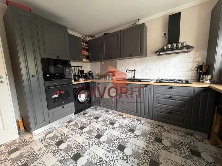 Duplex cu 4 camere cu Canalizare în Utvin