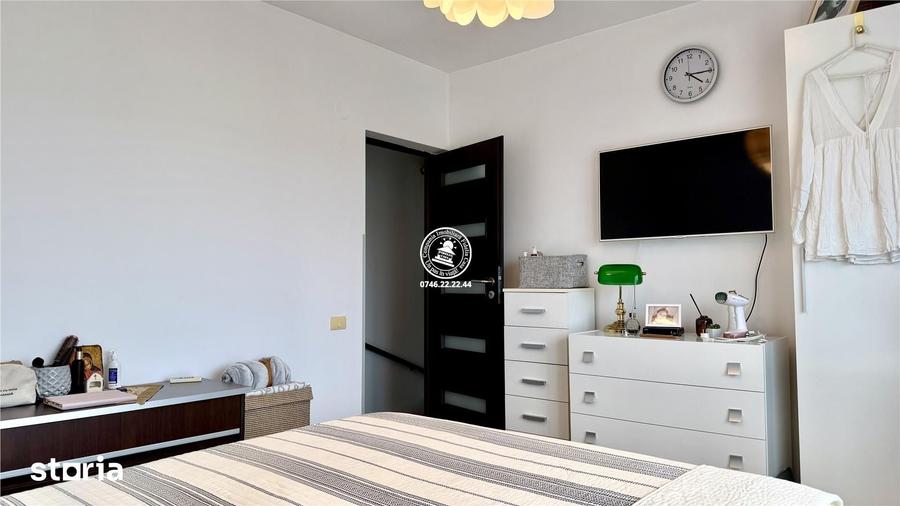 Casă cu 3 camere decomandat cu Teren 473 Mp în Aroneanu