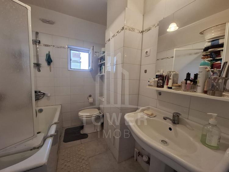 Apartament cu 4 camere decomandat în Vasile Aaron