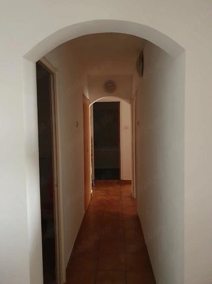 Apartament cu 3 camere decomandat în Dristor
