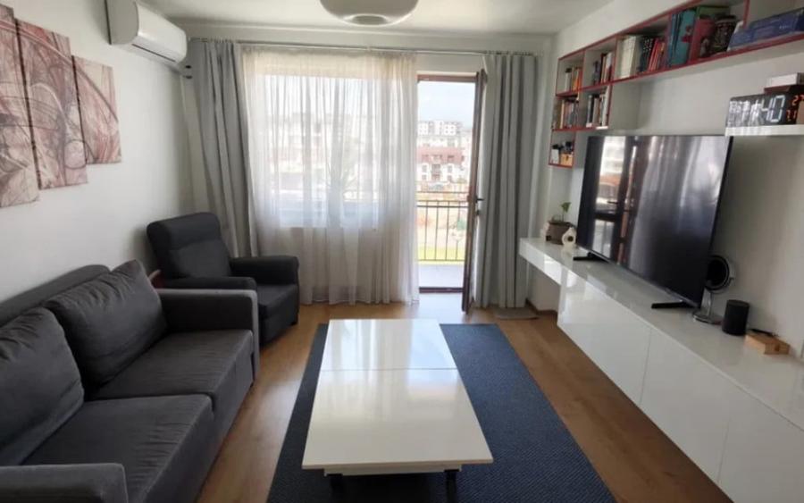 Apartament cu 2 camere decomandat în Tractorul
