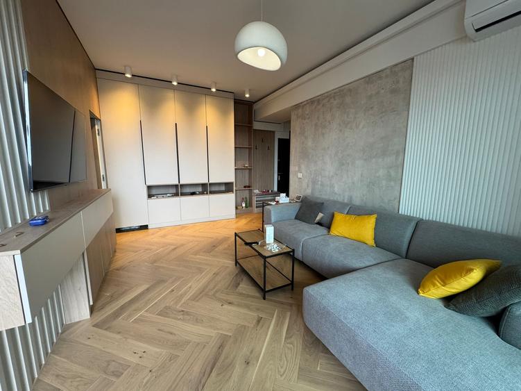 Apartament cu 3 camere în Universitate