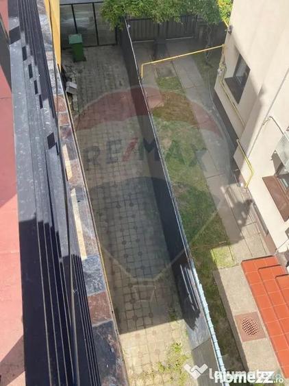 Casă cu 5 camere cu Teren 188 Mp în Vitan