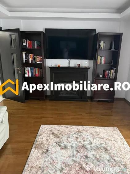Apartament cu 4 camere decomandat în Titan