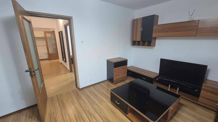 Apartament cu 2 camere decomandat în Lacul Tei