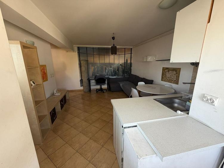 Apartament cu 2 camere decomandat, mobilat în Colentina