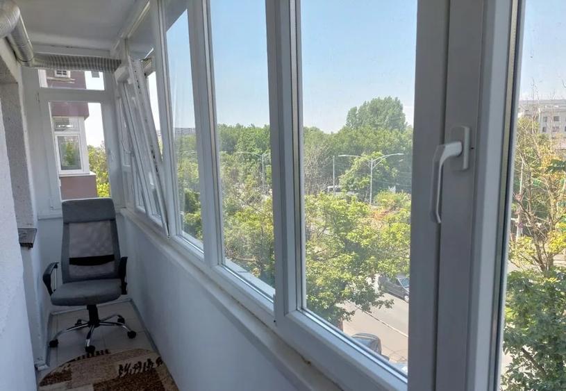 Apartament cu 2 camere decomandat, mobilat în Păcii