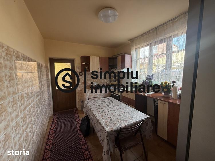 Casă cu 5 camere cu Teren 181 Mp în Rovine
