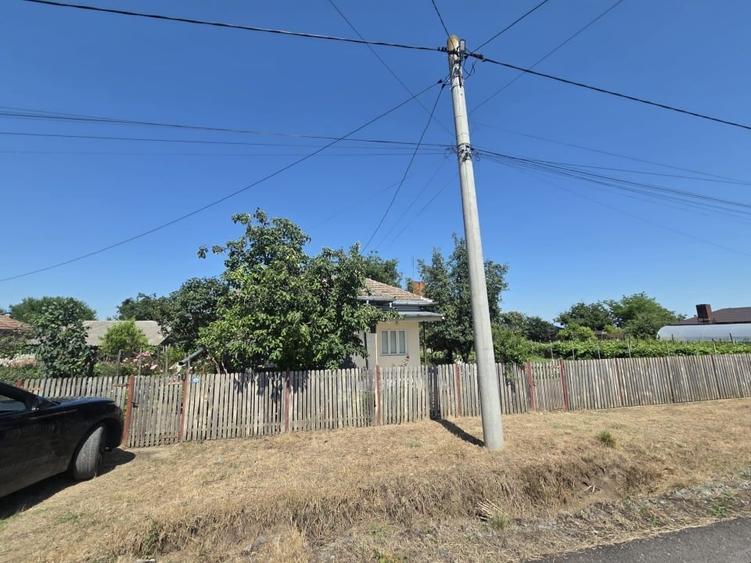 Casă individuală cu 5 camere cu Canalizare în Valea Roșie