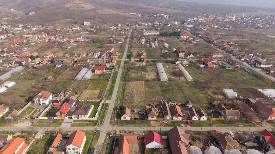 Casă individuală cu 2 camere cu Canalizare în Cuvin