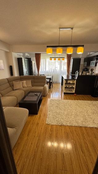 Apartament cu 3 camere decomandat, mobilat în Valea Rosie