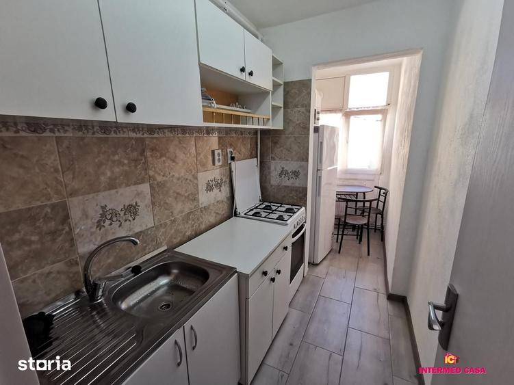 Apartament cu 2 camere decomandat în Cedonia