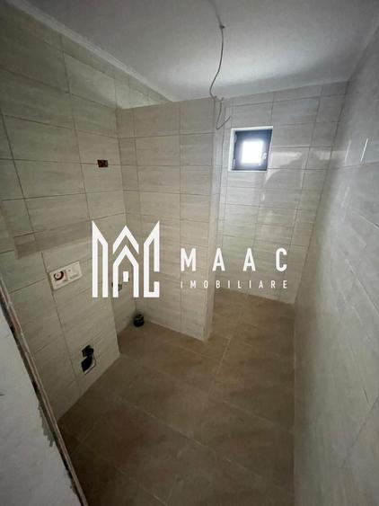 Casă individuală cu 13 camere cu Canalizare în Săcel