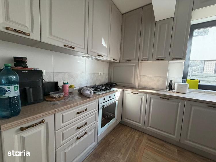 Casă cu 4 camere cu Teren 206 Mp în Odăi