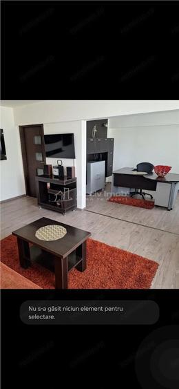 Apartament cu 3 camere decomandat în Calea București