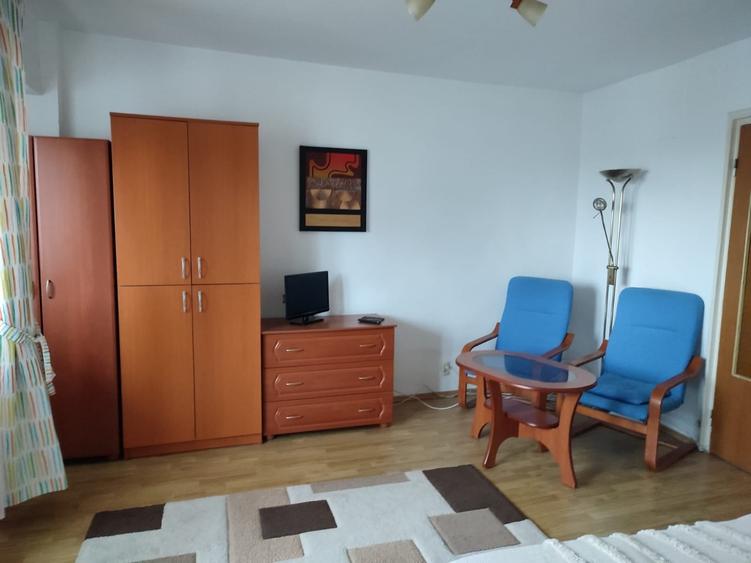 Garsonieră decomandată, mobilată în Lujerului