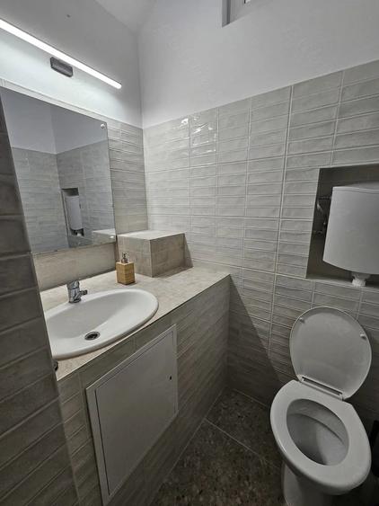 Vand cladire comerciala cu vad pietonal - 3