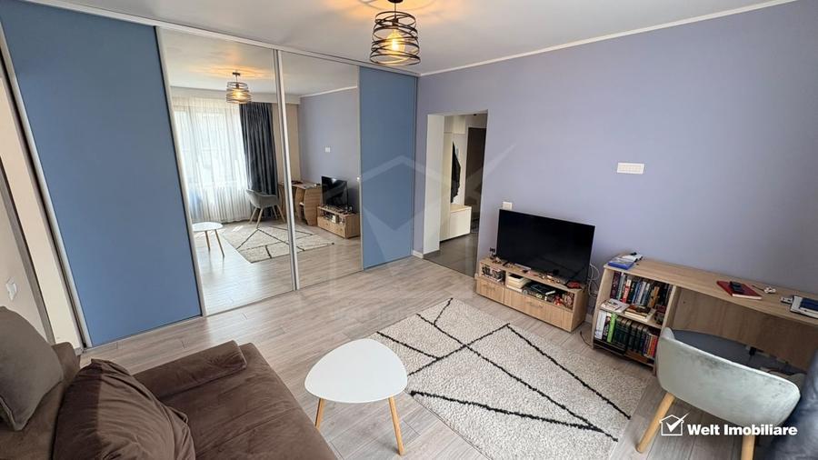 Apartament cu 2 camere semidecomandat, mobilat în Central
