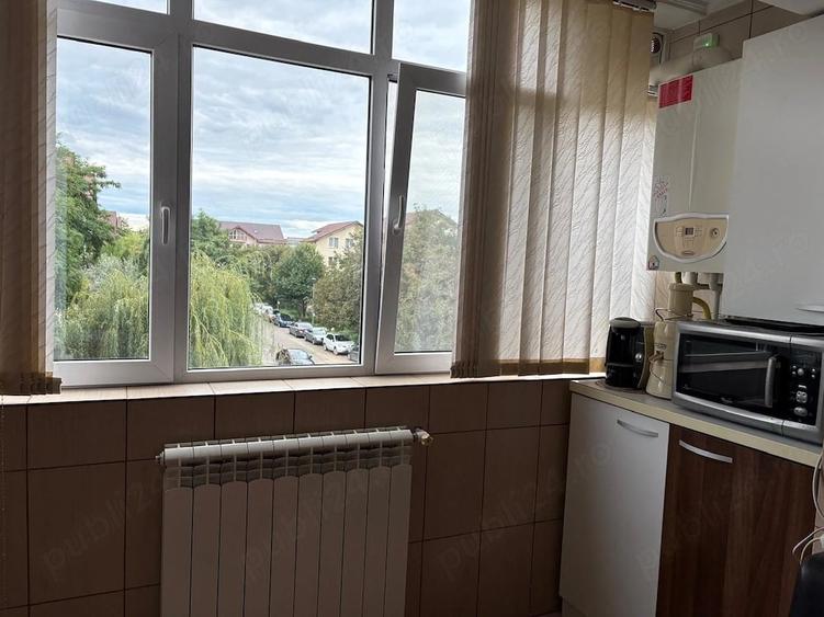 Apartament cu 3 camere semidecomandat în Burdujeni