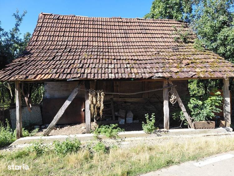 Casă cu 2 camere în Luncșoara