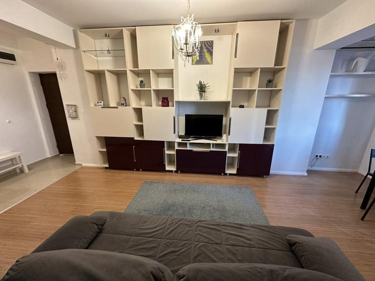 Apartament cu 2 camere semidecomandat, mobilat în Bucureștii Noi