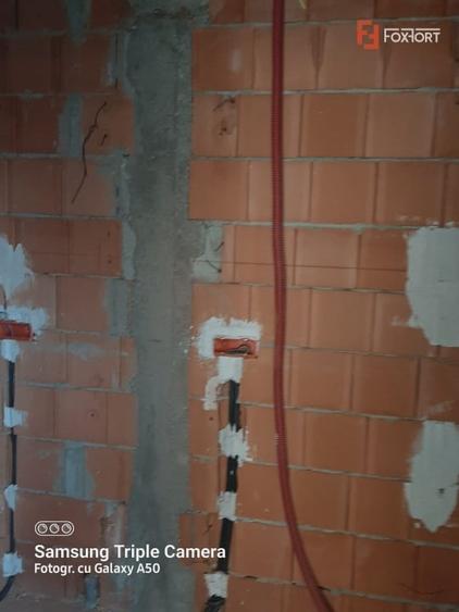 Duplex cu 4 camere cu Canalizare în Plopi
