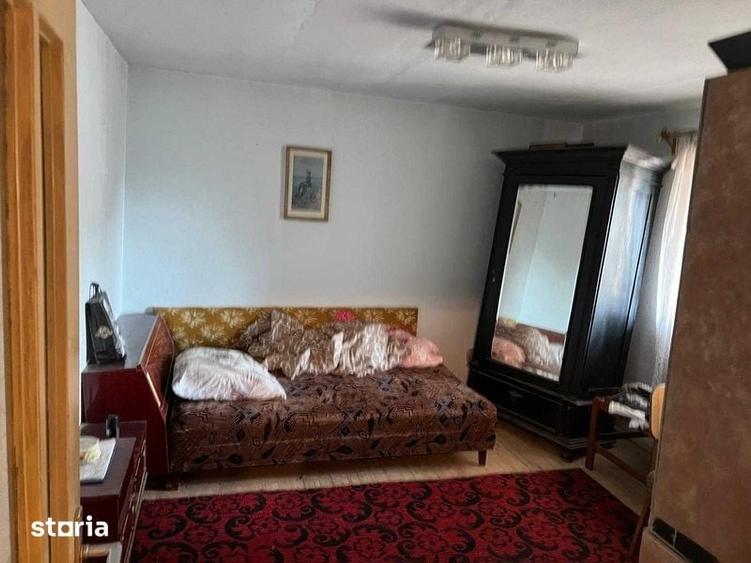Casă cu 4 camere cu Teren 160 Mp în Vârteșcoiu