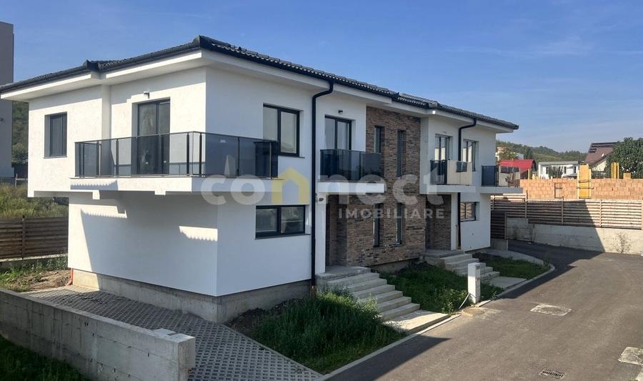 Casă individuală cu 4 camere cu Canalizare în Florești