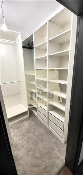 Apartament cu 3 camere decomandat, mobilat în Turnișor