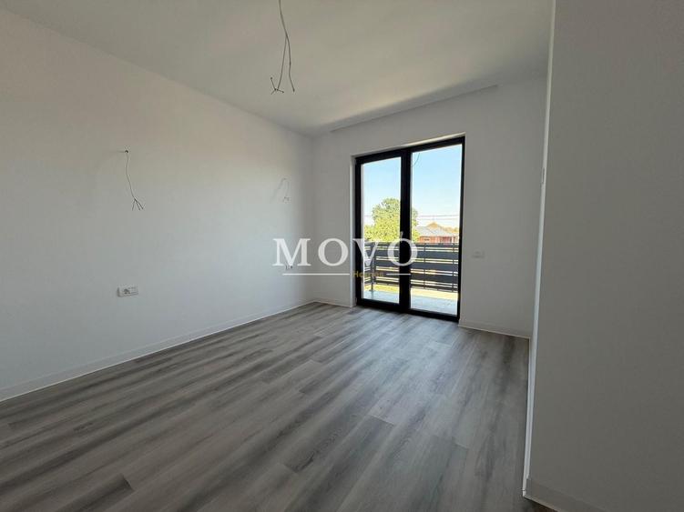 Duplex cu 5 camere cu Canalizare în Becicherecu Mic