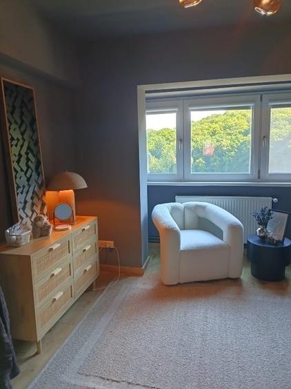 Apartament cu 4 camere decomandat, mobilat în Răcădău