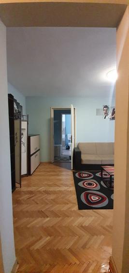 Apartament cu 2 camere semidecomandat, mobilat în Tătărași