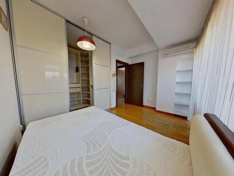 Apartament cu 3 camere semidecomandat, mobilat în Iancu Nicolae