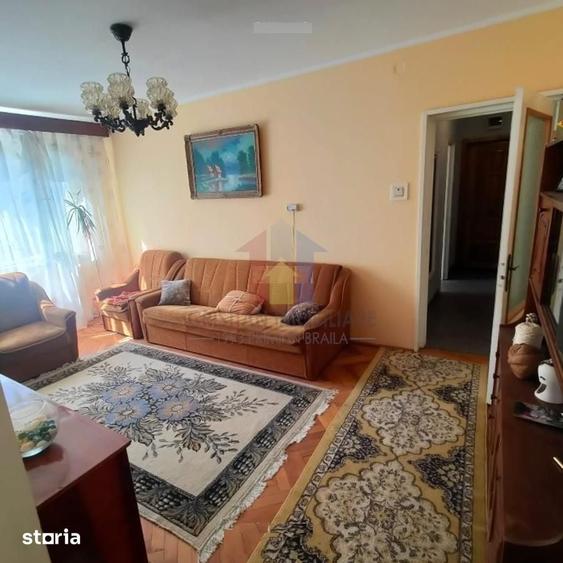 Apartament cu 3 camere în Viziru 1