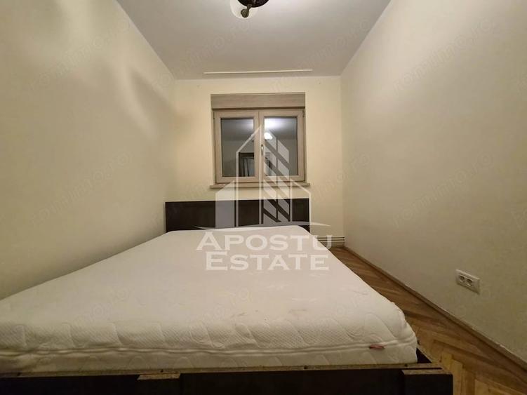 Apartament cu 4 camere decomandat în Malul Mureșului