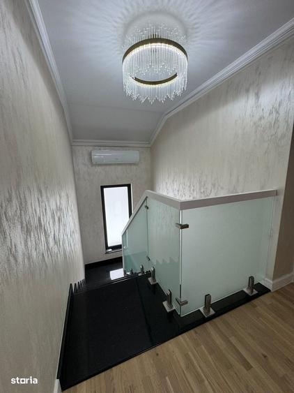 Casă cu 4 camere în Central