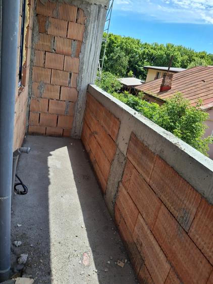 Apartament cu 2 camere decomandat în Giulești