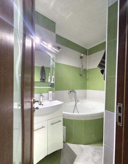 Apartament cu 3 camere decomandat în Gării