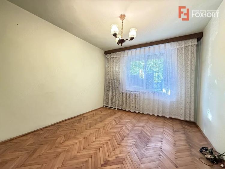 Apartament cu 3 camere semidecomandat în Circumvalațiunii