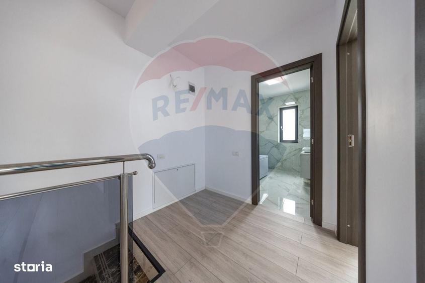 Casă cu 4 camere în Astra